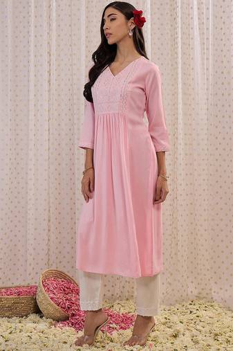 Floral embroidered v-neck three-quarter sleeves kurta