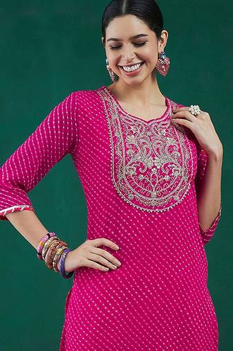 Leheriya printed thread work straight kurta