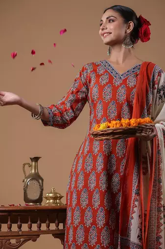 Women rust ethnic motifs printed regular pure cotton kurta with trousers & with dupatta