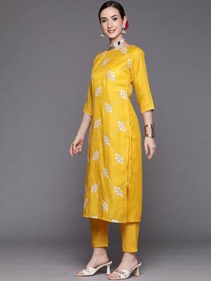 Women mustard yellow & white embroidered sequinned kurta with trousers 4