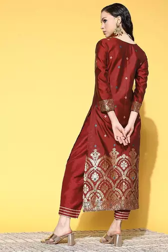 Women maroon & gold-toned ethnic motifs woven design kurta with palazzos