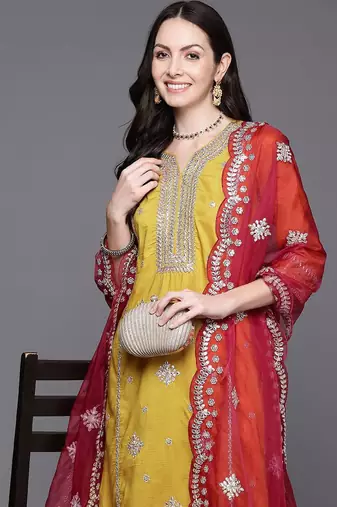 Women ethnic motifs embroidered gotta patti kurta with trousers & dupatta