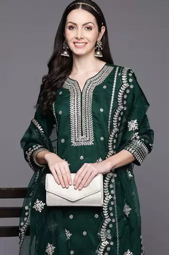 Women ethnic motifs embroidered gotta patti kurta with trousers & dupatta