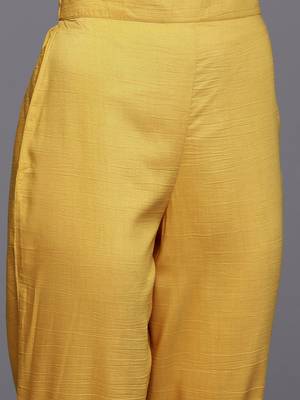 Women ethnic motifs embroidered gotta patti kurta with trousers & dupatta 4