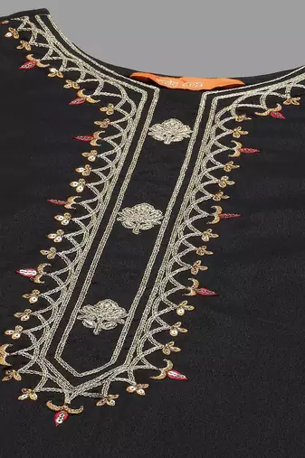 Embroidered sequinned kurta with trousers & dupatta