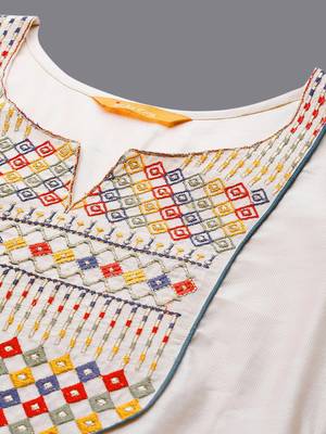 Women embroidered thread work cotton kurta with palazzos & dupatta 2