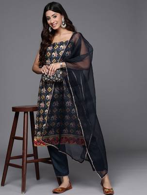 Women blue ethnic motifs printed kurta with trousers & with dupatta 1