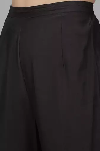 Women round neck embroidered liva kurta & trousers with dupatta