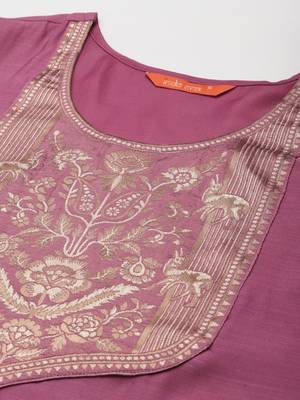 Women pink yoke design kurta with palazzos & dupatta 3