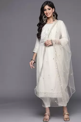 Women white ethnic motifs embroidered republic day kurta with trousers & with dupatta