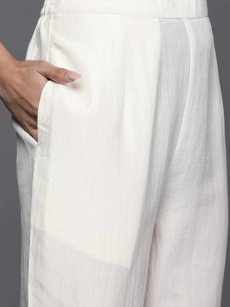 Women white ethnic motifs embroidered republic day kurta with trousers & with dupatta