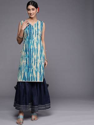 Women blue dyed kurta with sharara 4