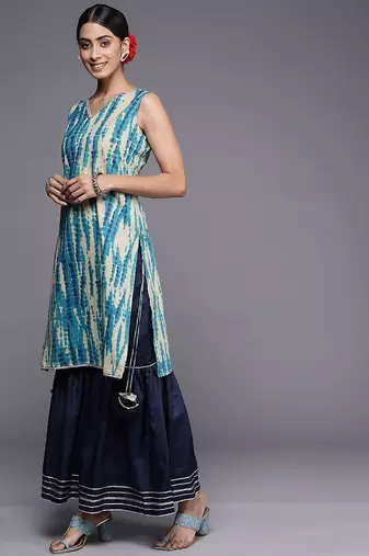 Women blue dyed kurta with sharara