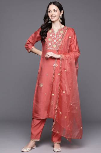 Women floral embroidered sequinned kurta with trousers & with dupatta