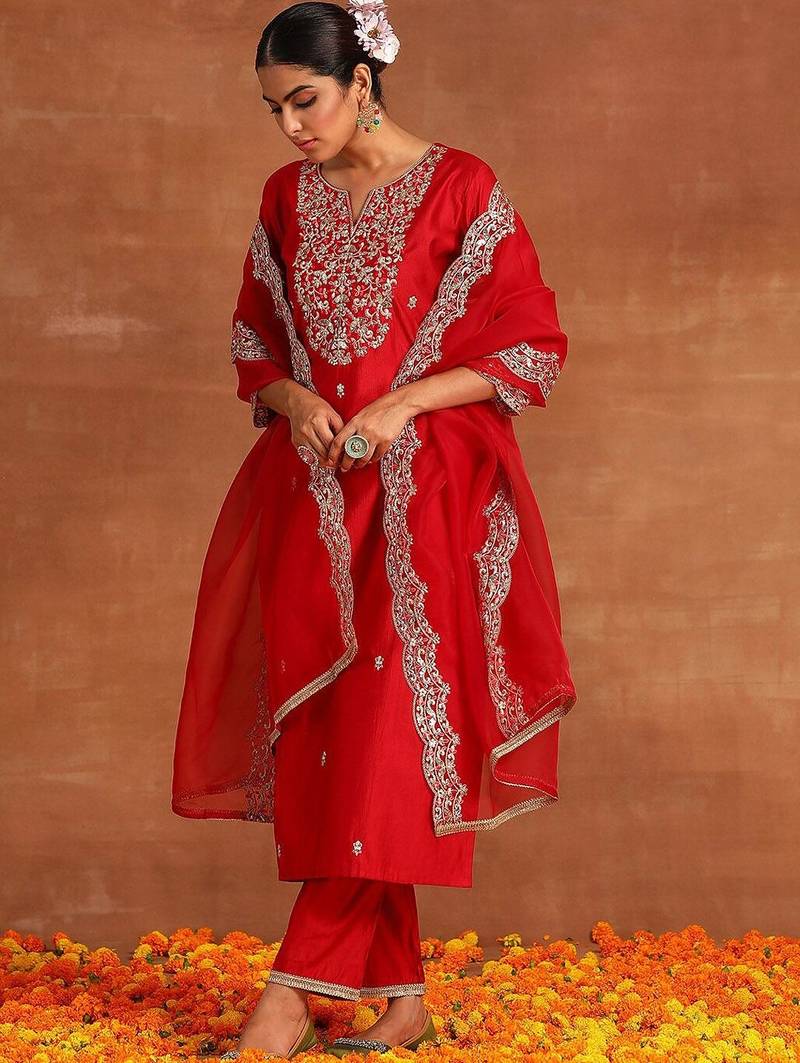 Floral embroidered regular sequinned kurta with palazzos & dupatta
