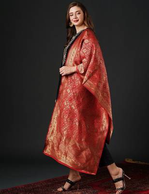 Ethnic motifs yoke design zari kurta & trousers with dupatta 2