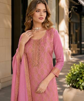 Pink viscose lotus simmer suit with jacquard work 2