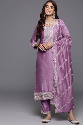 Floral embroidered regular sequinned kurta with trousers & dupatta