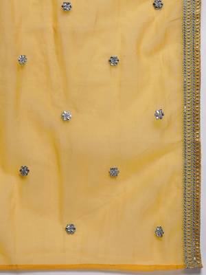 Floral embroidered sequinned kurta with trousers & dupatta 5