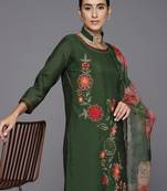 Women floral embroidered regular sequinned kurta with trousers & with dupatta