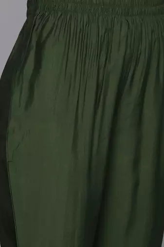 Women floral embroidered regular sequinned kurta with trousers & with dupatta