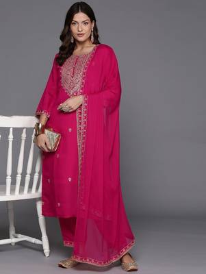 Women ethnic motifs yoke design sequinned kurta with trousers & dupatta 1