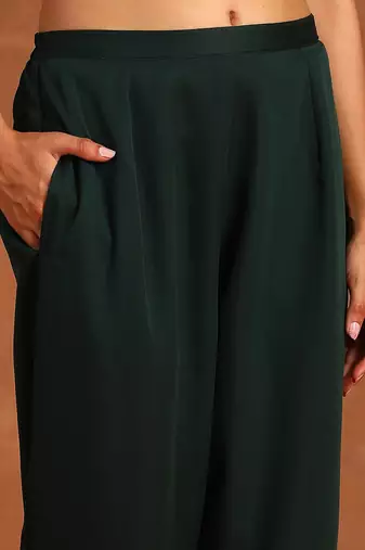 Embroidered chanderi silk kurta with trousers & dupatta