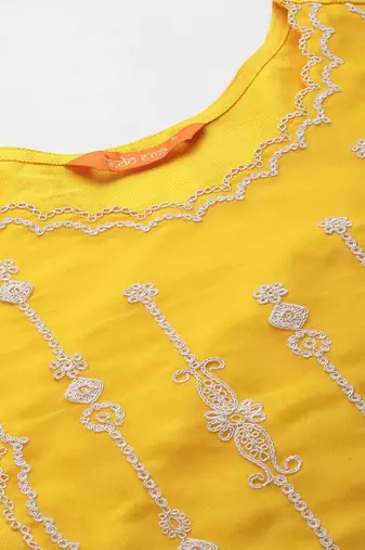 Women floral embroidered thread work liva kurta with trousers & with dupatta