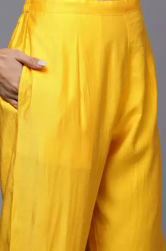 Women floral embroidered thread work liva kurta with trousers & with dupatta