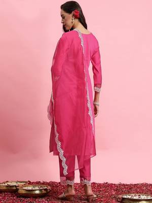 Floral embroidered yoke design kurta with trousers & dupatta 4
