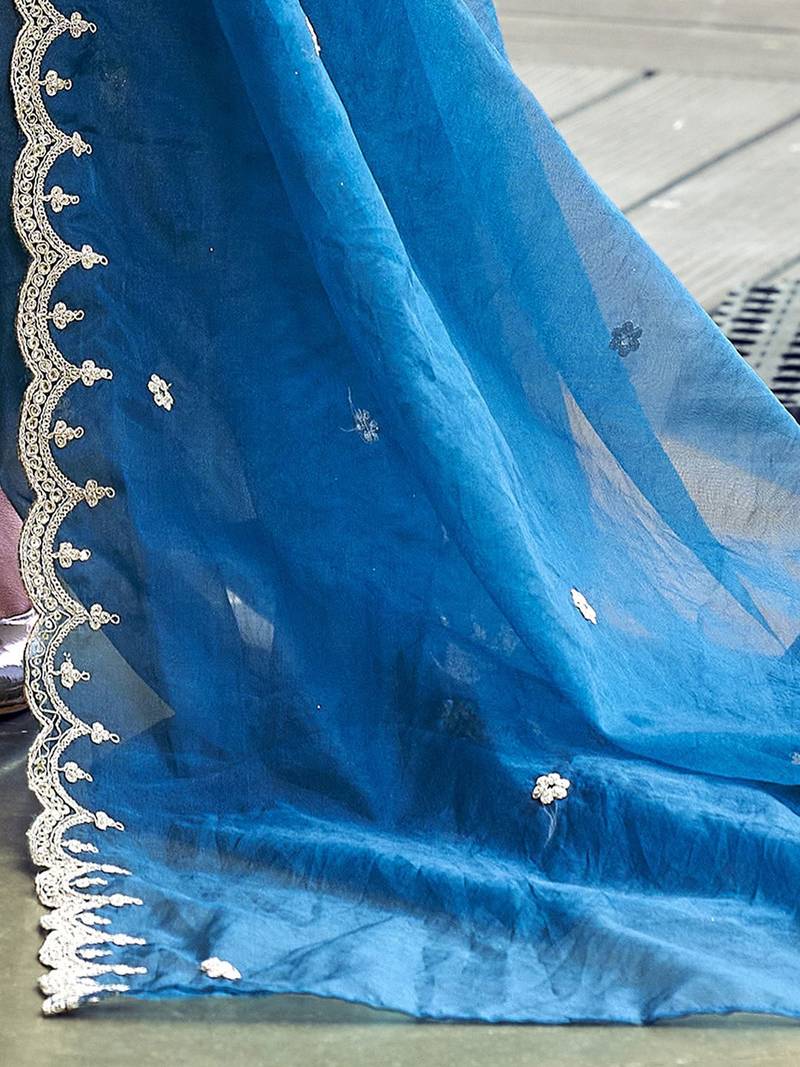 Ethnic motifs yoke design thread work straight kurta & trouser with dupatta
