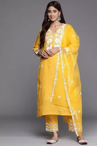 Women floral embroidered regular thread work kurta with trousers & dupatta