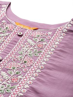 Women floral yoke design thread work kurta with trousers & dupatta 3