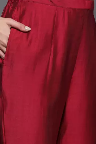 Women floral embroidered regular kurta with trousers & with dupatta