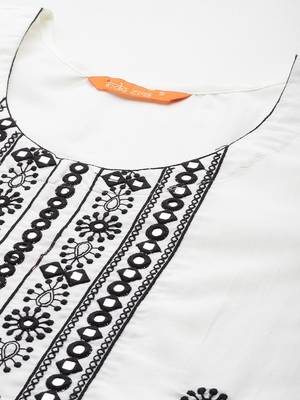 Women embroidered thread work kurta with trousers & dupatta 3