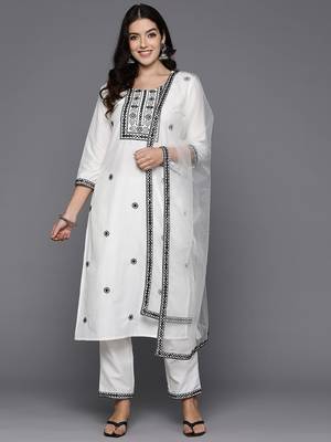 Women embroidered thread work kurta with trousers & dupatta 1
