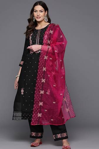 Women floral embroidered thread work kurta with trousers & with dupatta
