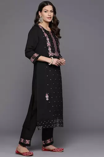 Women floral embroidered regular thread work kurta with trousers & with dupatta