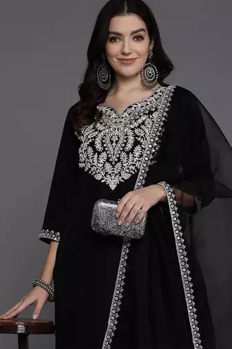 Women floral yoke design regular thread work kurta with trousers & dupatta