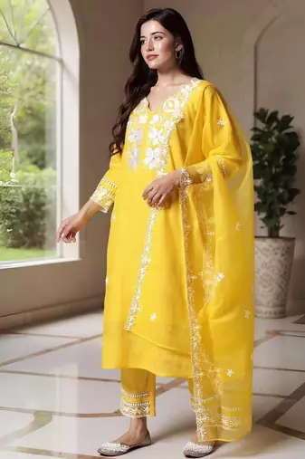 Floral embroidered v-neck regular thread work kurta with trousers & with dupatta
