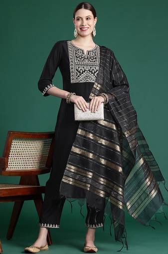 Yoke design zari liva kurta with trousers & dupatta