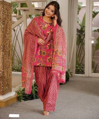Rani pink cambric cotton printed kurti farsi salwar dupatta set 2