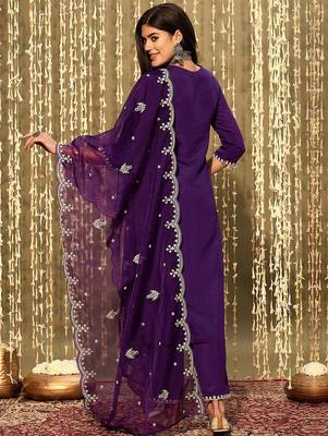 Purple floral yoke design thread work straight kurta with trousers & dupatta 5
