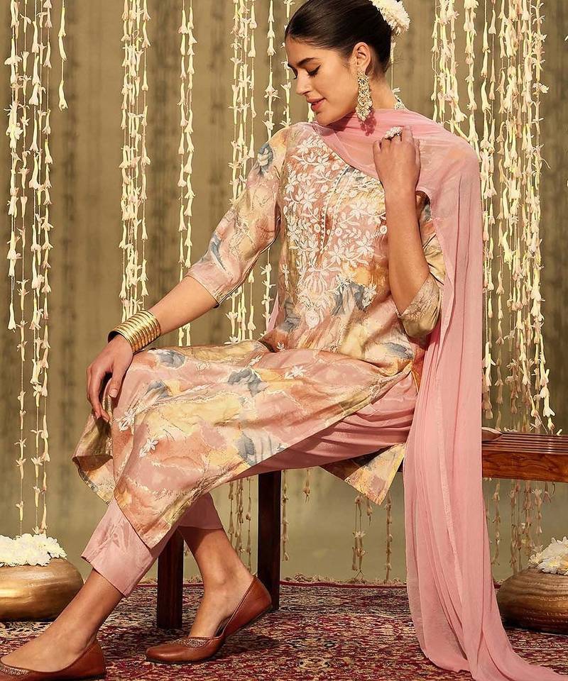 Floral embroidered round neck thread work straight kurta with trousers & dupatta