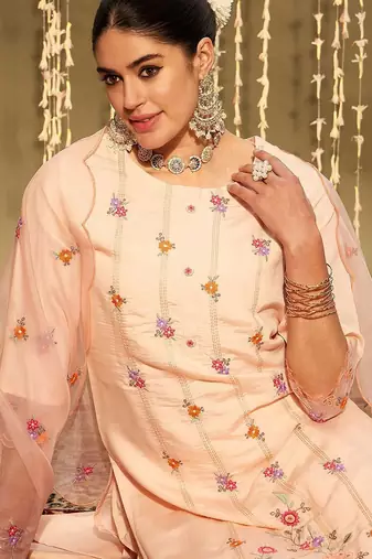 Floral embroidered regular thread work kurta with trousers & dupatta