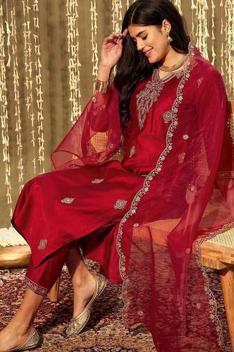 Ethnic motifs embroidered thread work kurta with trousers & dupatta