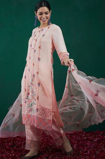 Floral embroidered regular thread work kurta with trousers & dupatta