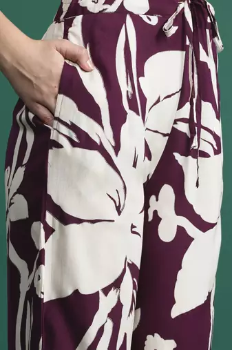 Floral printed kurta with salwar with sequinned detail