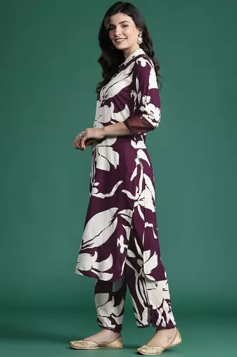 Floral printed kurta with salwar with sequinned detail