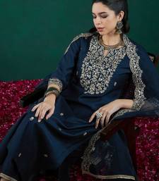 Floral embroidered regular thread work liva kurta with trousers & dupatta